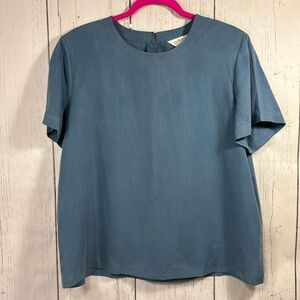 Orvis Womens 100% Silk Vintage Crewneck Short Sleeve Casual Light Blue Blouse